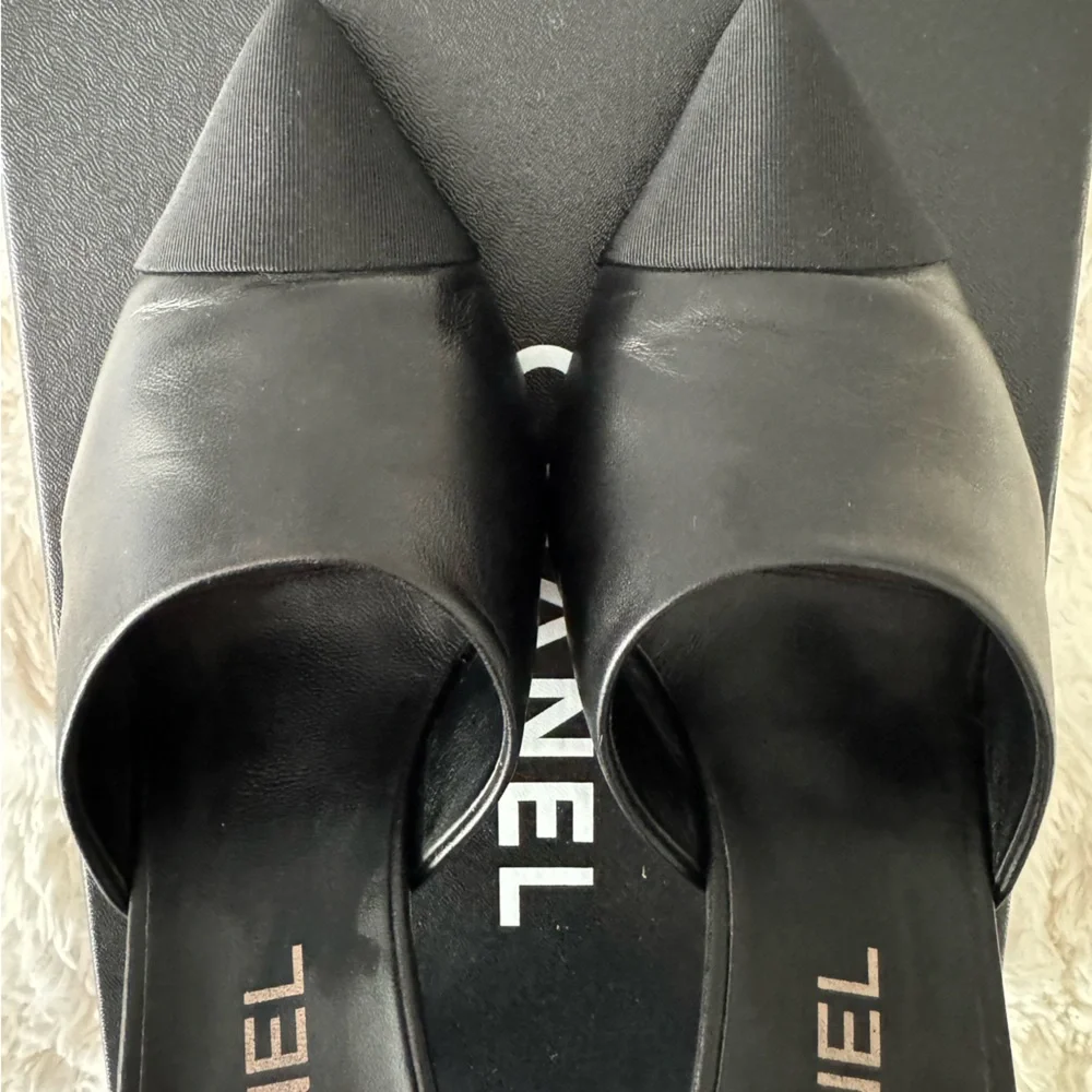 Black Chanel Interlocking CC Logo Mules with Faux Pearl and Snake Accents - Picture 3 of 9